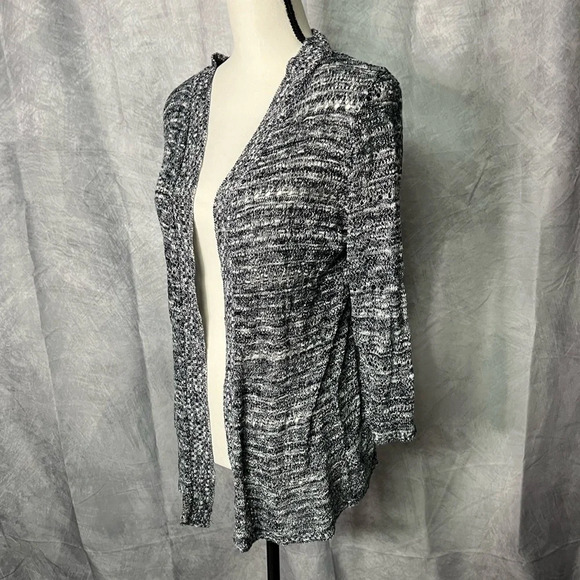 United States Sweaters Black and White Variegated Open Knit 3/4 Sleeve Cardigan - Picture 4 of 10